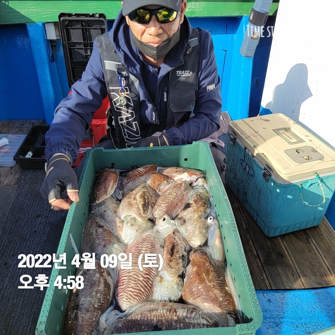 o_1g08ig832f6rhkq44o5861cd413.jpg
